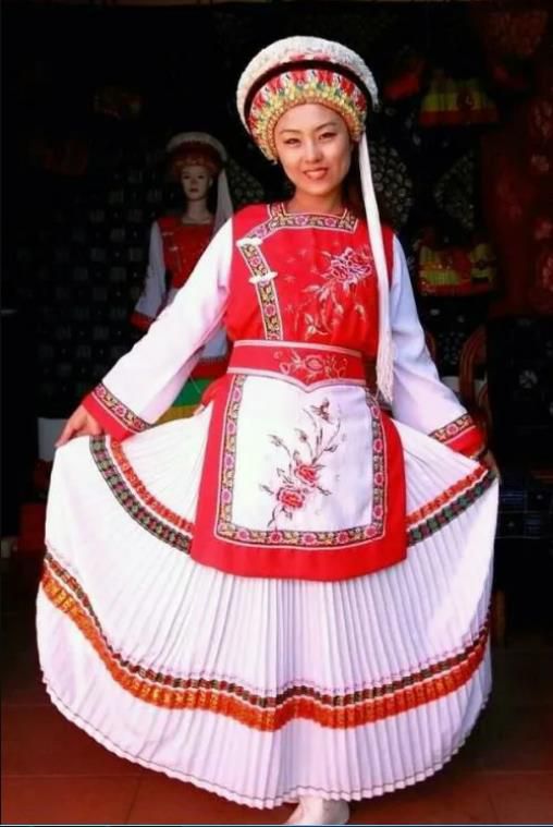 大理白族女子的民族服饰